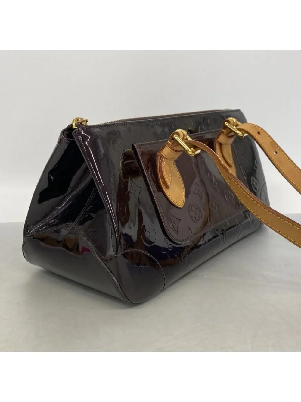 Louis Vuitton Shoulder Bag Vernis Rosewood Avenue Amarante